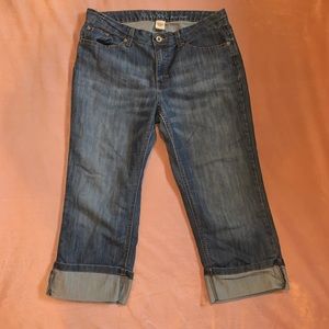 MERONA•mid rise•capris